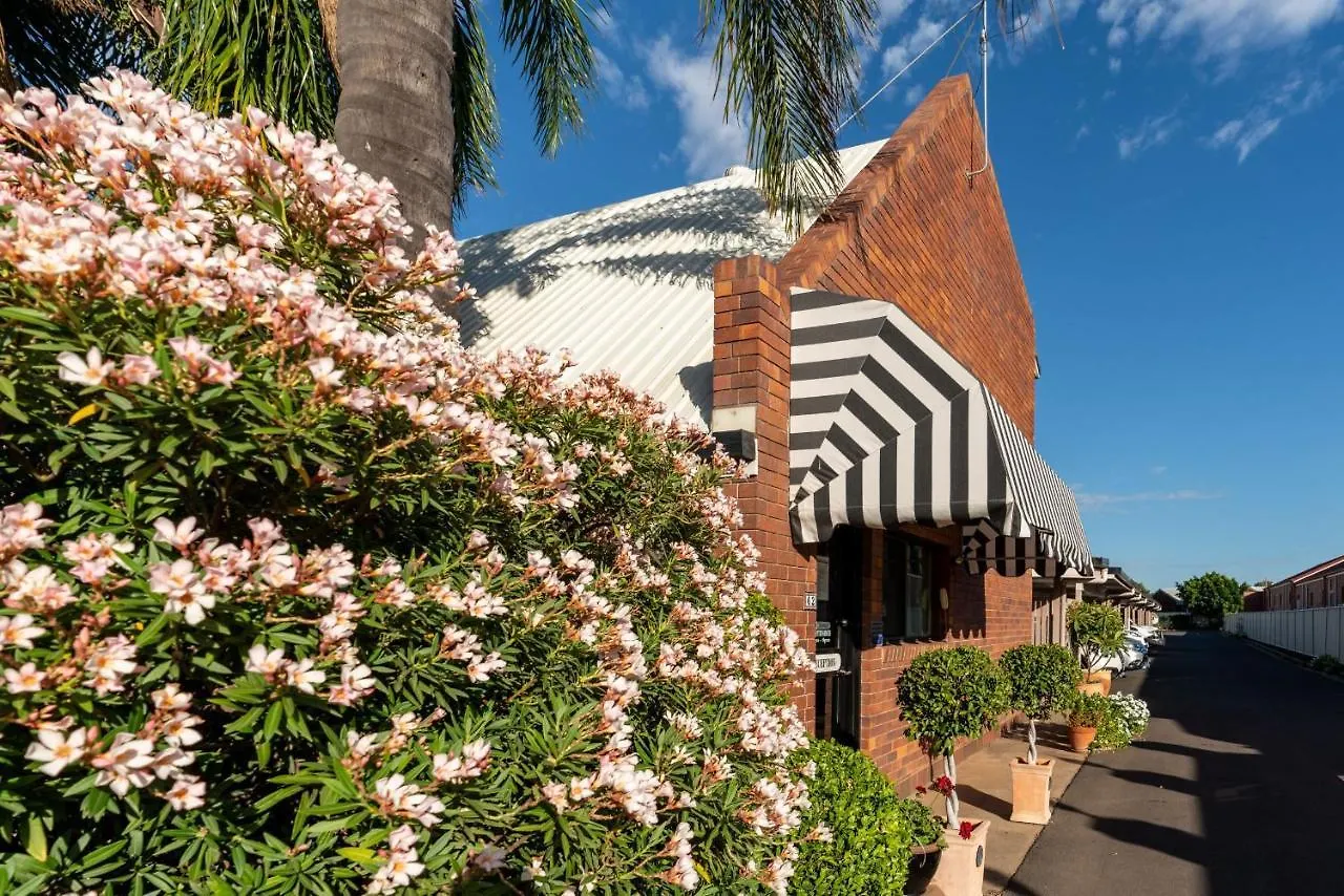 *** Motel Country Pathfinder Motor Inn Dalby Australia
