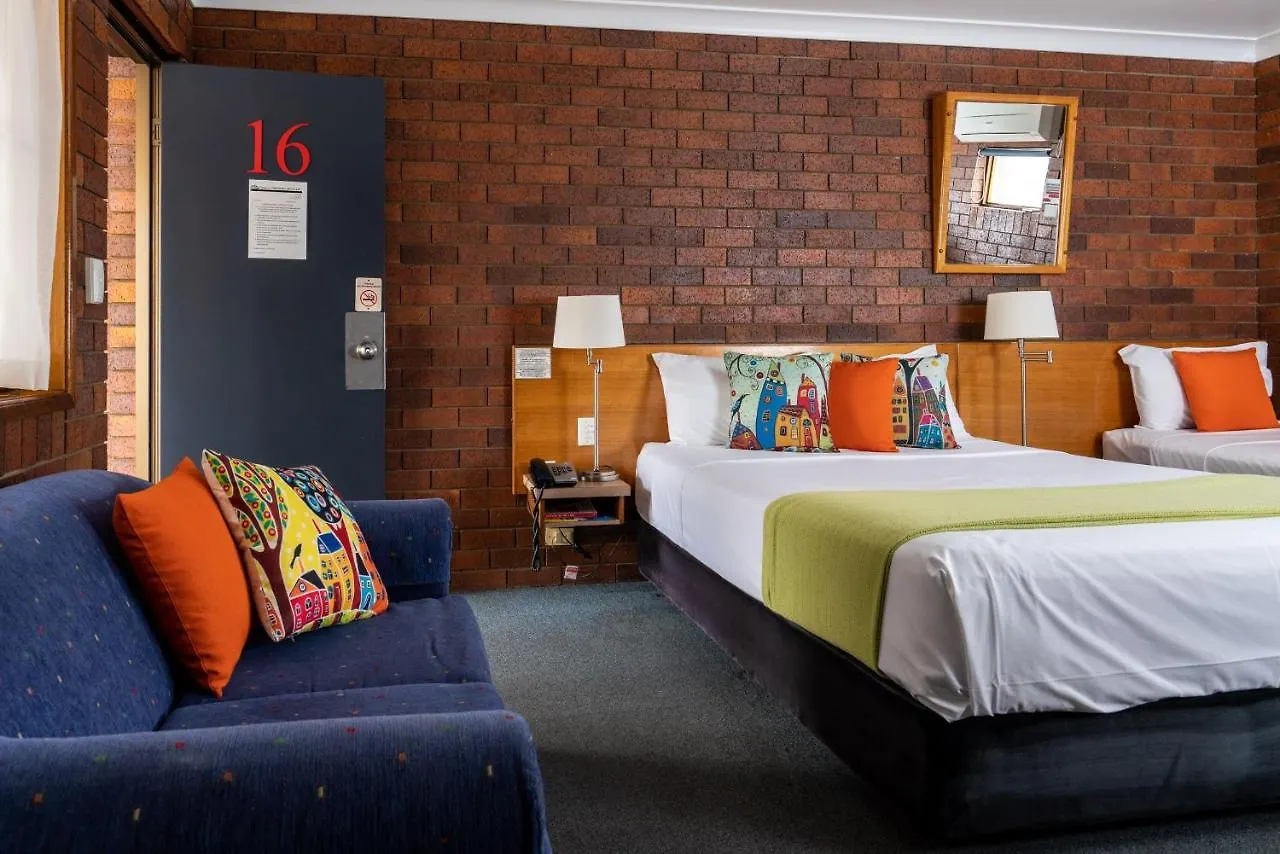 Country Pathfinder Motor Inn Dalby 3*,  Australia