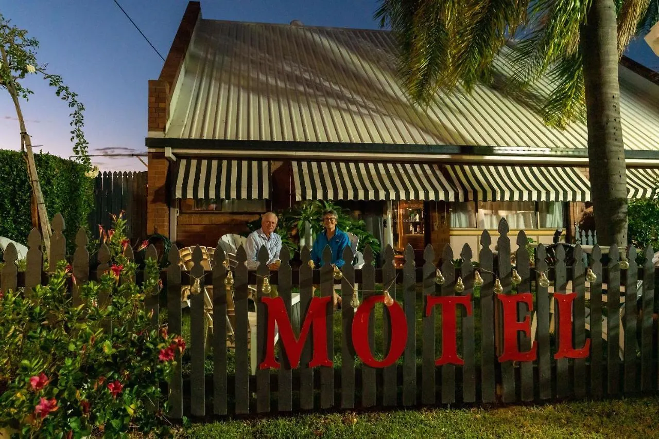 Country Pathfinder Motor Inn Dalby Motel