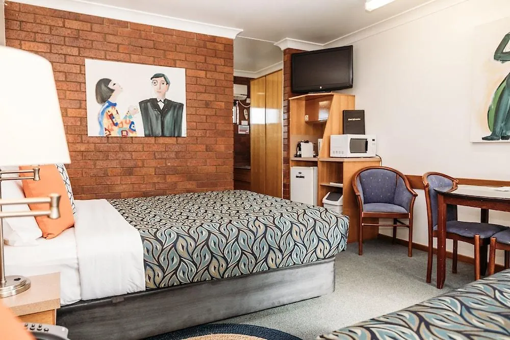 Country Pathfinder Motor Inn Dalby 3*,  Australia